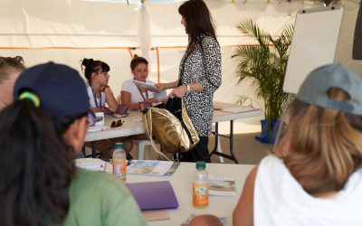 Superyacht art Consultant Pandora Mather-Lees presents stewardess workshop on fine art on yachts